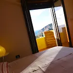 Pedra Rubia Bed and breakfast Nebida